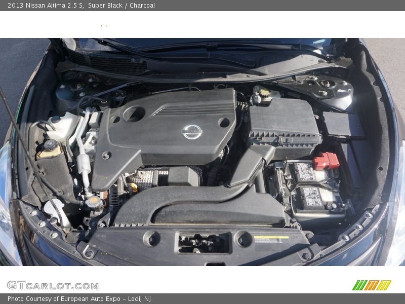 Super Black / Charcoal 2013 Nissan Altima 2.5 S
