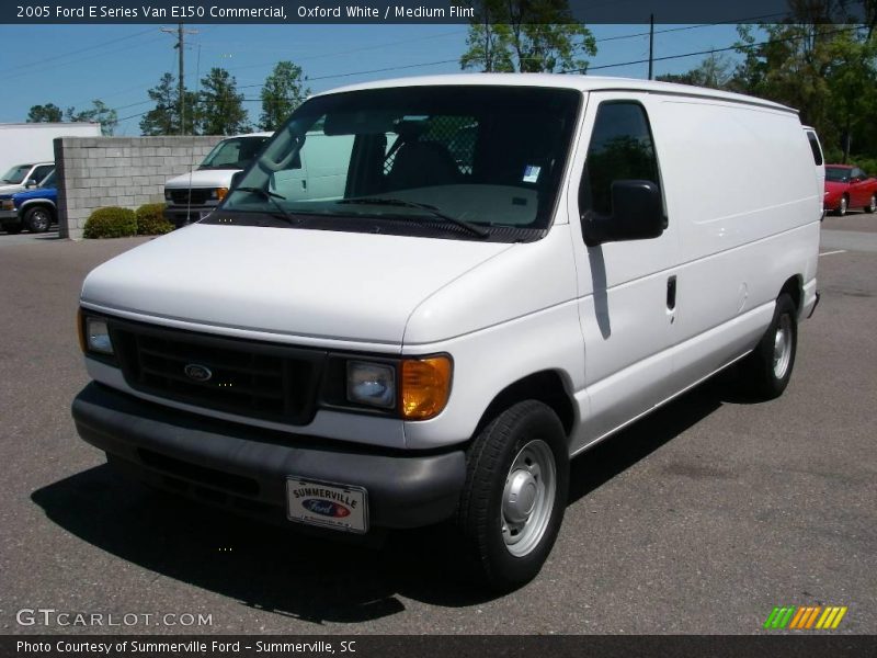 Oxford White / Medium Flint 2005 Ford E Series Van E150 Commercial