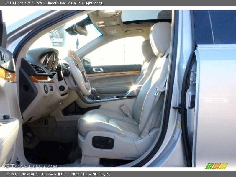 Ingot Silver Metallic / Light Stone 2010 Lincoln MKT AWD