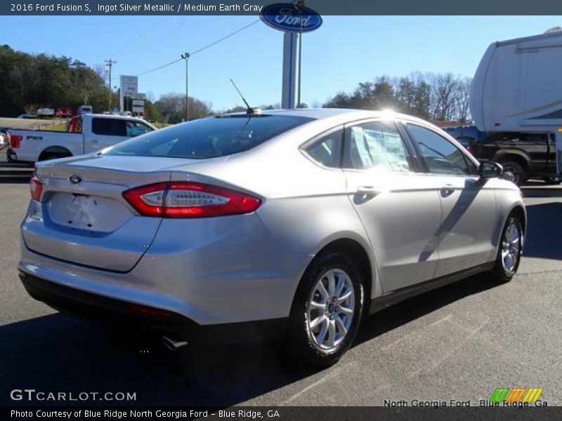 Ingot Silver Metallic / Medium Earth Gray 2016 Ford Fusion S