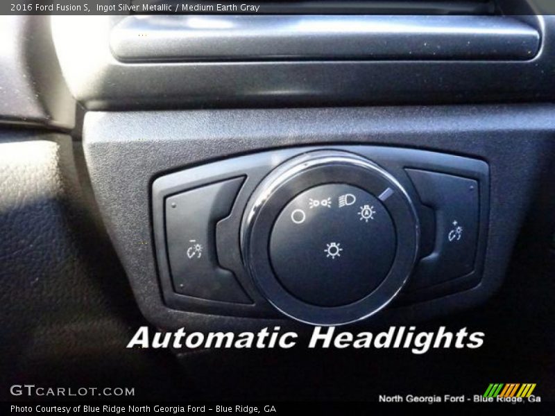 Ingot Silver Metallic / Medium Earth Gray 2016 Ford Fusion S