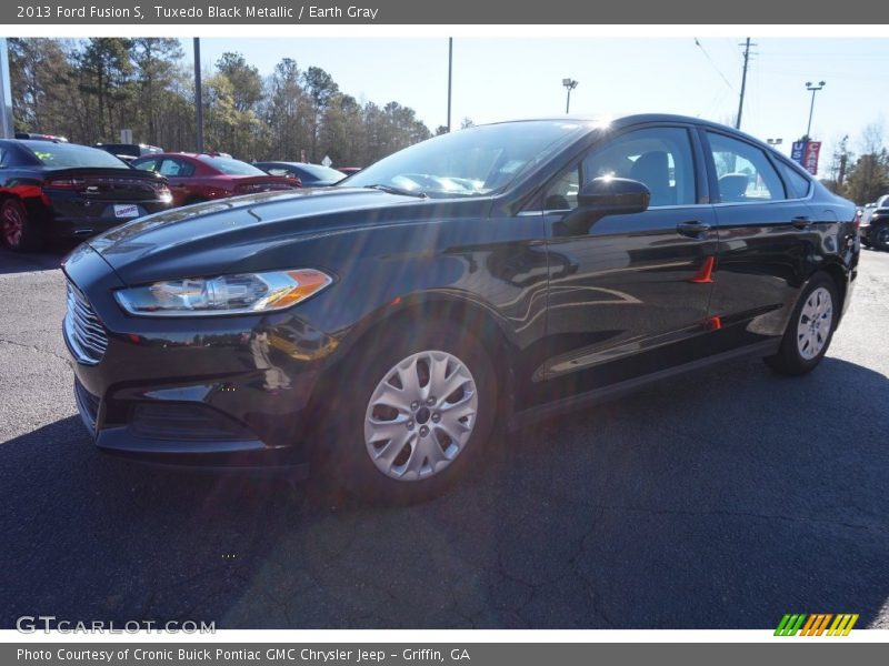Tuxedo Black Metallic / Earth Gray 2013 Ford Fusion S