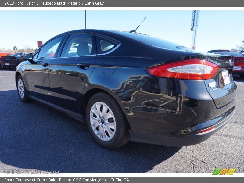 Tuxedo Black Metallic / Earth Gray 2013 Ford Fusion S