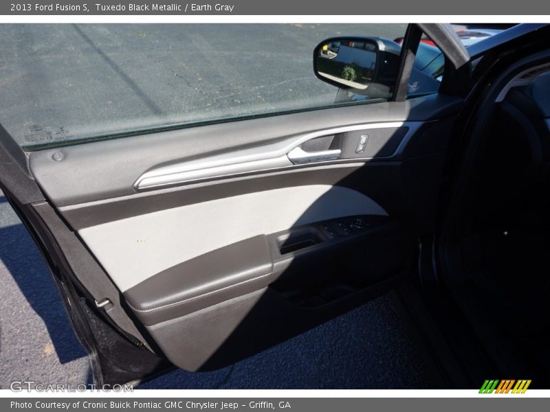 Tuxedo Black Metallic / Earth Gray 2013 Ford Fusion S