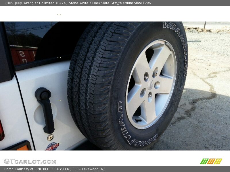 Stone White / Dark Slate Gray/Medium Slate Gray 2009 Jeep Wrangler Unlimited X 4x4