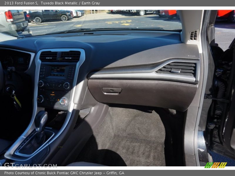 Tuxedo Black Metallic / Earth Gray 2013 Ford Fusion S