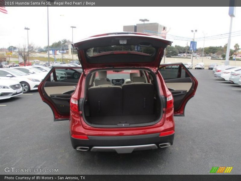 Regal Red Pearl / Beige 2016 Hyundai Santa Fe SE