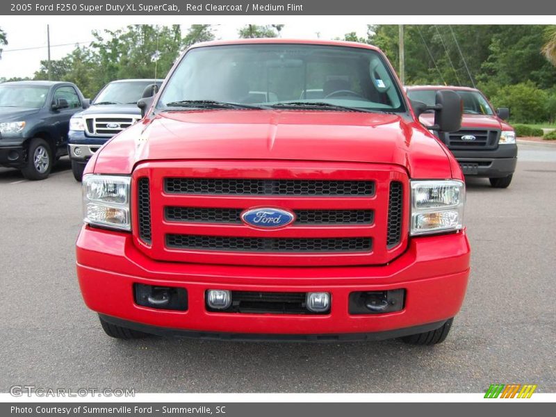 Red Clearcoat / Medium Flint 2005 Ford F250 Super Duty XL SuperCab