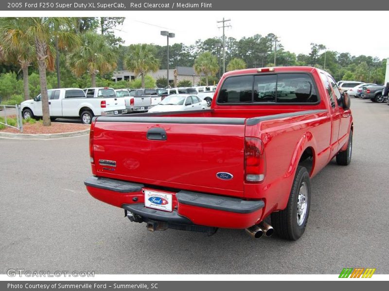 Red Clearcoat / Medium Flint 2005 Ford F250 Super Duty XL SuperCab