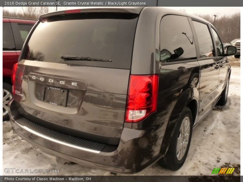 Granite Crystal Metallic / Black/Light Graystone 2016 Dodge Grand Caravan SE