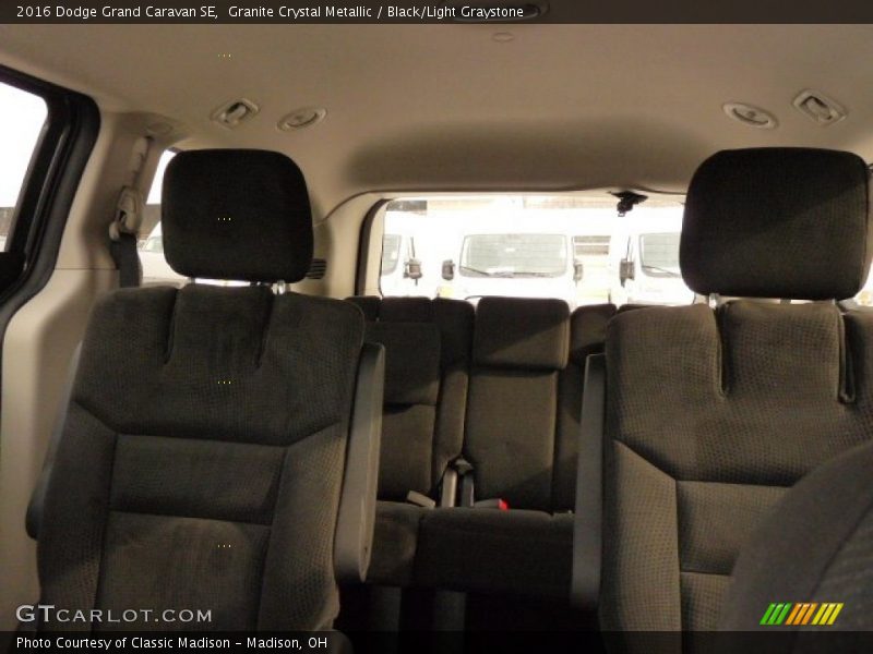 Granite Crystal Metallic / Black/Light Graystone 2016 Dodge Grand Caravan SE