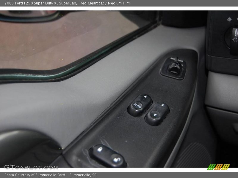 Red Clearcoat / Medium Flint 2005 Ford F250 Super Duty XL SuperCab
