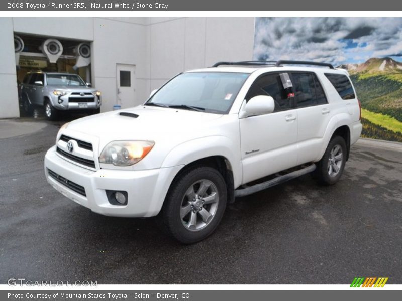 Front 3/4 View of 2008 4Runner SR5