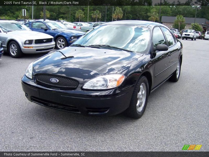 Black / Medium/Dark Flint 2005 Ford Taurus SE