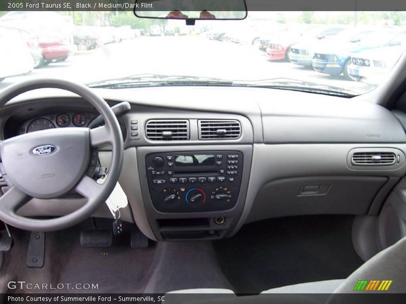 Black / Medium/Dark Flint 2005 Ford Taurus SE