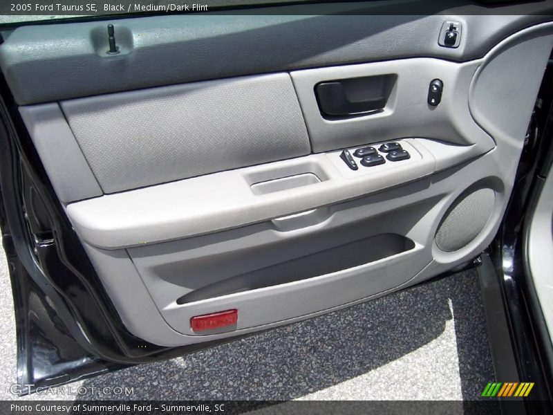 Black / Medium/Dark Flint 2005 Ford Taurus SE