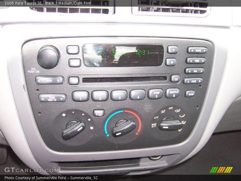 Black / Medium/Dark Flint 2005 Ford Taurus SE