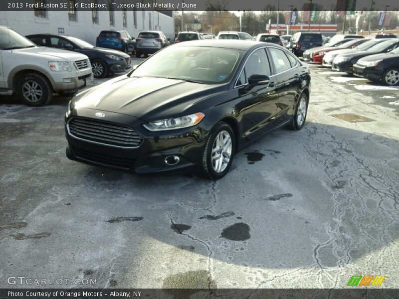 Tuxedo Black Metallic / Dune 2013 Ford Fusion SE 1.6 EcoBoost