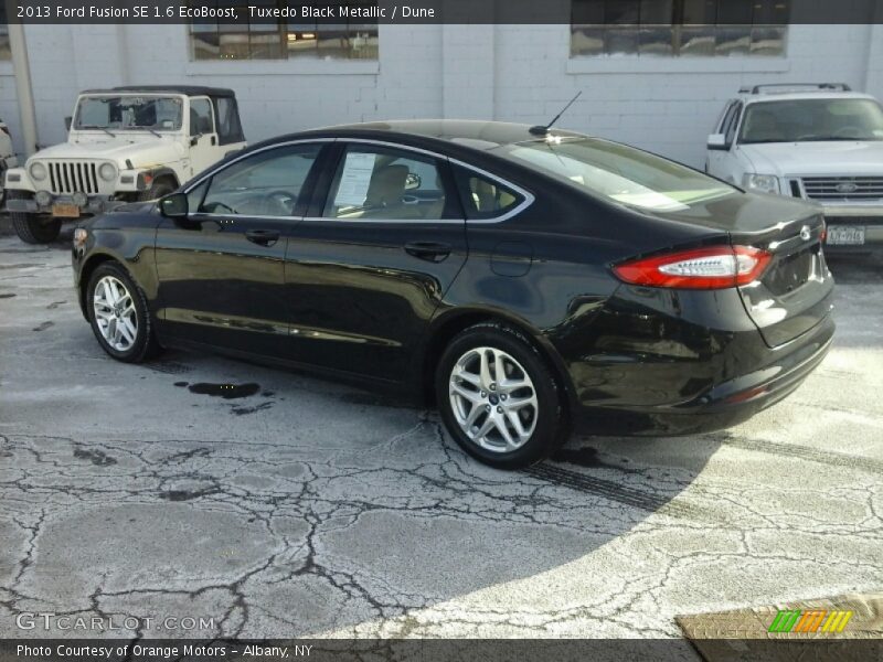 Tuxedo Black Metallic / Dune 2013 Ford Fusion SE 1.6 EcoBoost