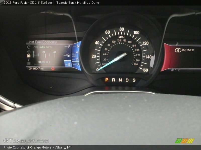 Tuxedo Black Metallic / Dune 2013 Ford Fusion SE 1.6 EcoBoost