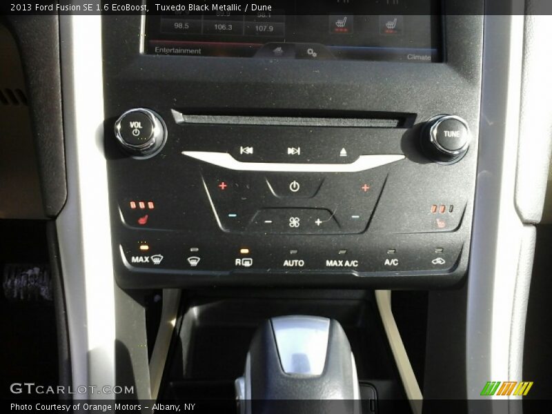 Tuxedo Black Metallic / Dune 2013 Ford Fusion SE 1.6 EcoBoost
