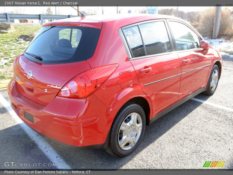 Red Alert / Charcoal 2007 Nissan Versa S