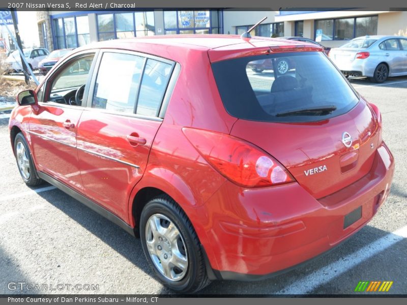 Red Alert / Charcoal 2007 Nissan Versa S