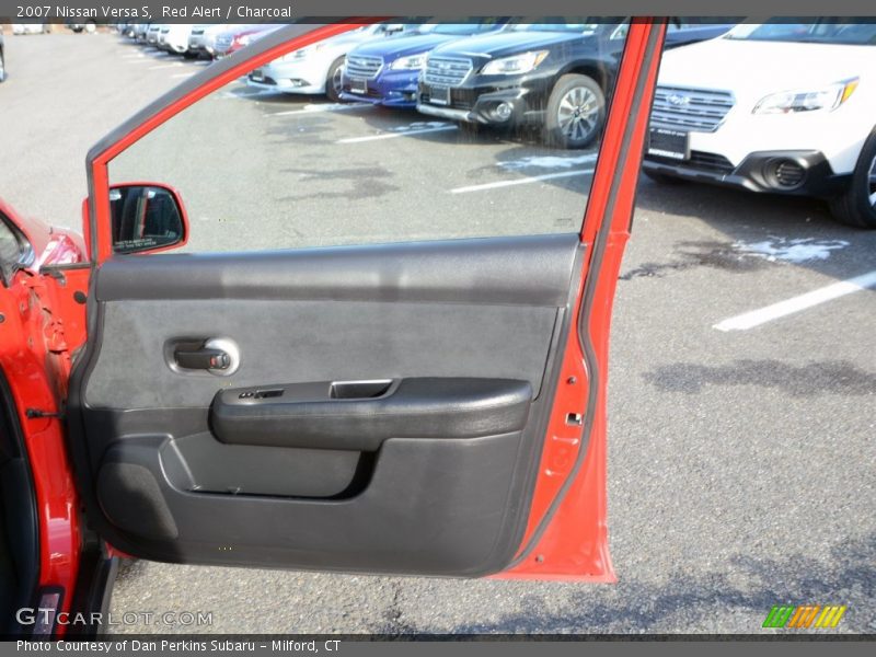 Red Alert / Charcoal 2007 Nissan Versa S