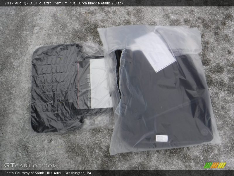 Orca Black Metallic / Black 2017 Audi Q7 3.0T quattro Premium Plus