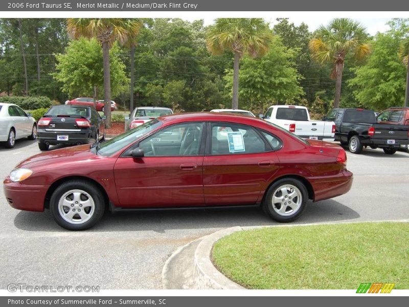 Merlot Metallic / Medium/Dark Flint Grey 2006 Ford Taurus SE