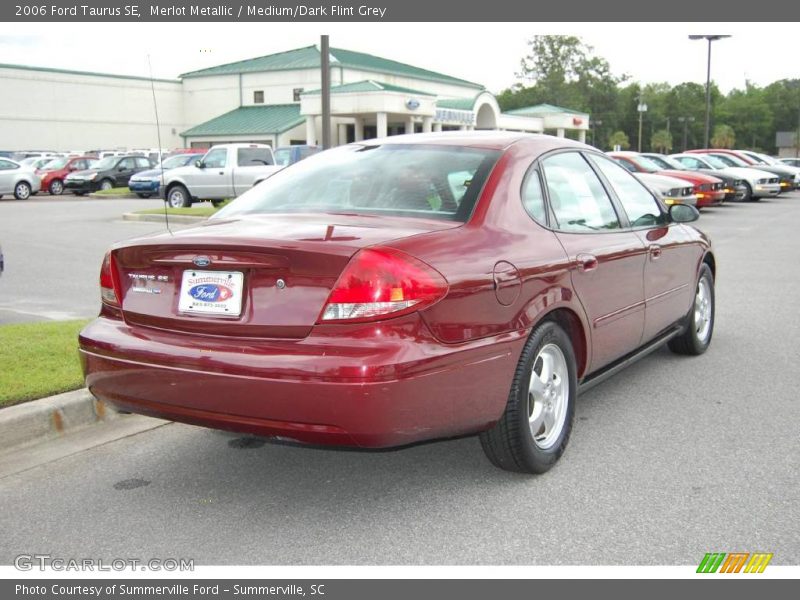 Merlot Metallic / Medium/Dark Flint Grey 2006 Ford Taurus SE