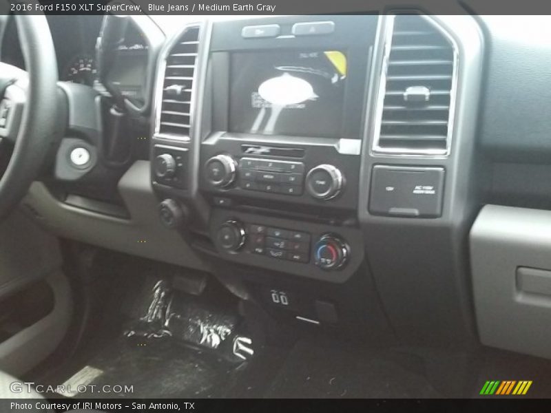 Blue Jeans / Medium Earth Gray 2016 Ford F150 XLT SuperCrew
