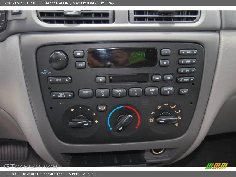 Merlot Metallic / Medium/Dark Flint Grey 2006 Ford Taurus SE