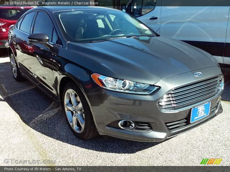 Magnetic Metallic / Charcoal Black 2016 Ford Fusion SE