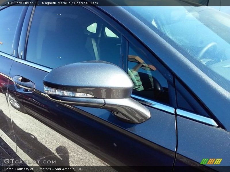 Magnetic Metallic / Charcoal Black 2016 Ford Fusion SE