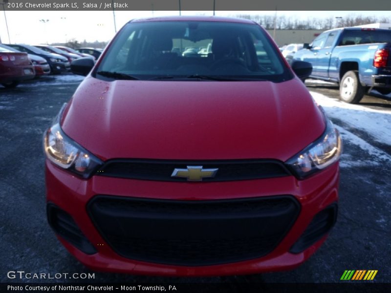 Salsa / Jet Black 2016 Chevrolet Spark LS