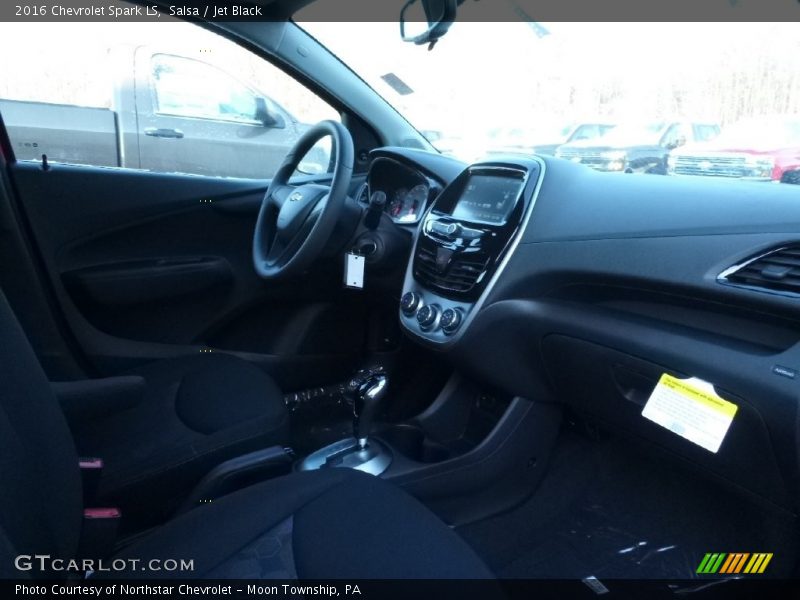 Salsa / Jet Black 2016 Chevrolet Spark LS