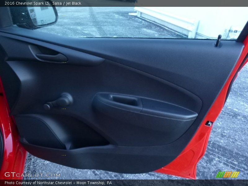 Salsa / Jet Black 2016 Chevrolet Spark LS