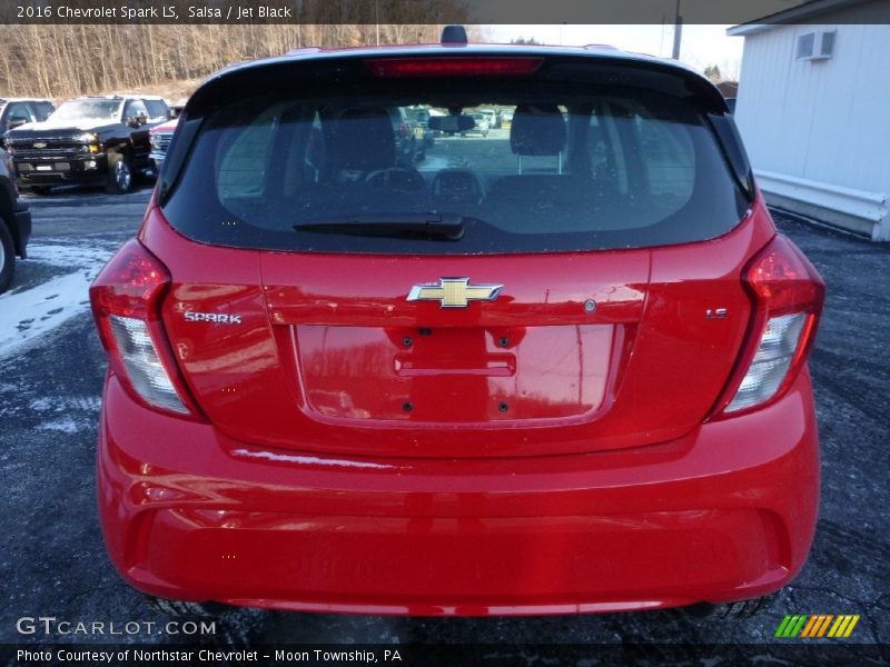 Salsa / Jet Black 2016 Chevrolet Spark LS