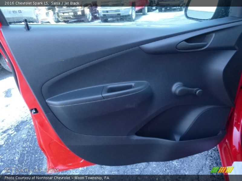 Salsa / Jet Black 2016 Chevrolet Spark LS