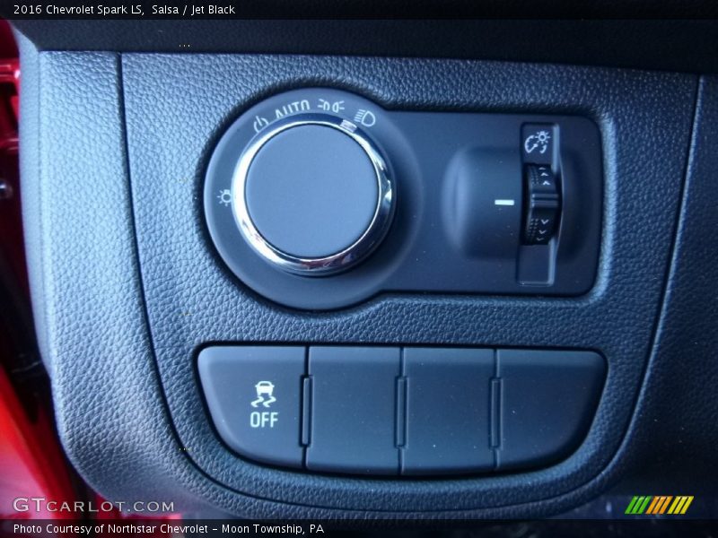 Salsa / Jet Black 2016 Chevrolet Spark LS