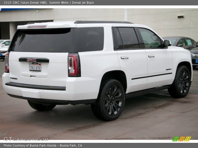 Summit White / Denali Jet Black 2015 GMC Yukon Denali 4WD