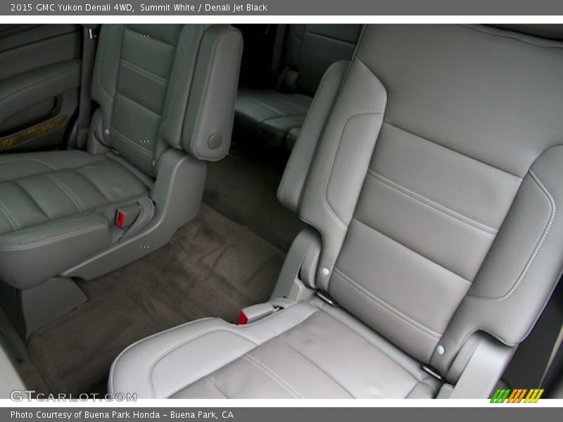 Summit White / Denali Jet Black 2015 GMC Yukon Denali 4WD
