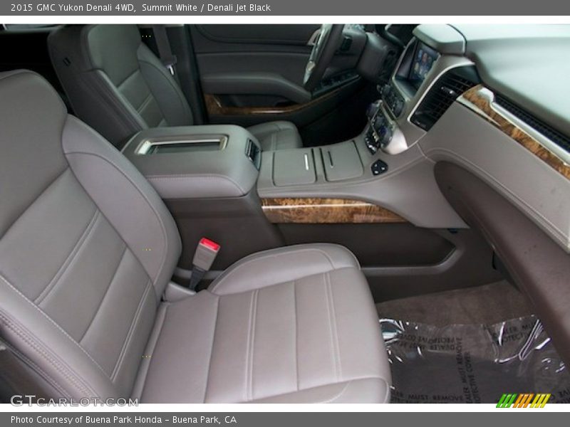 Summit White / Denali Jet Black 2015 GMC Yukon Denali 4WD