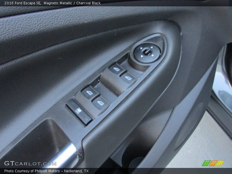 Magnetic Metallic / Charcoal Black 2016 Ford Escape SE