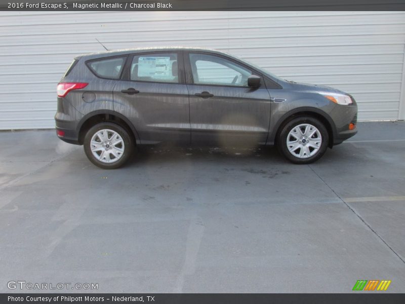 Magnetic Metallic / Charcoal Black 2016 Ford Escape S