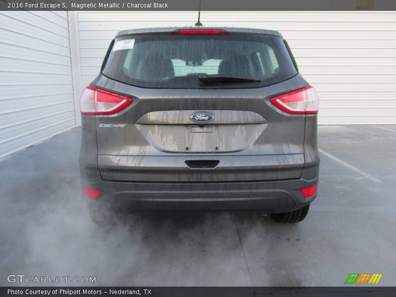 Magnetic Metallic / Charcoal Black 2016 Ford Escape S