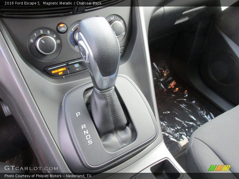 Magnetic Metallic / Charcoal Black 2016 Ford Escape S