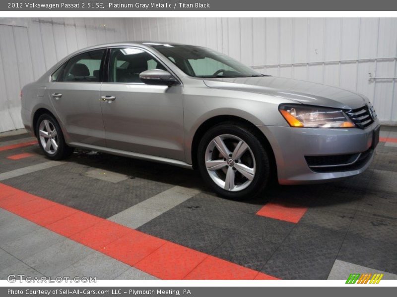 Platinum Gray Metallic / Titan Black 2012 Volkswagen Passat 2.5L SE