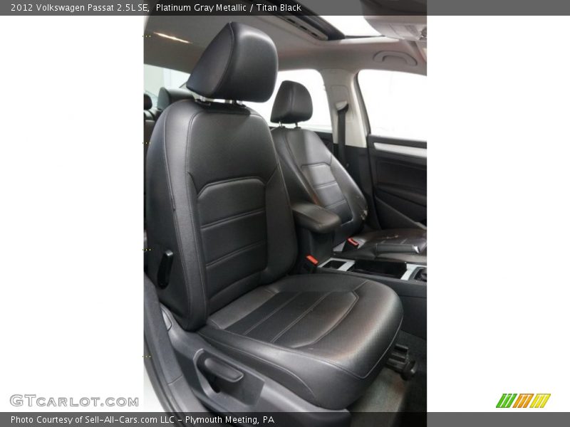 Platinum Gray Metallic / Titan Black 2012 Volkswagen Passat 2.5L SE